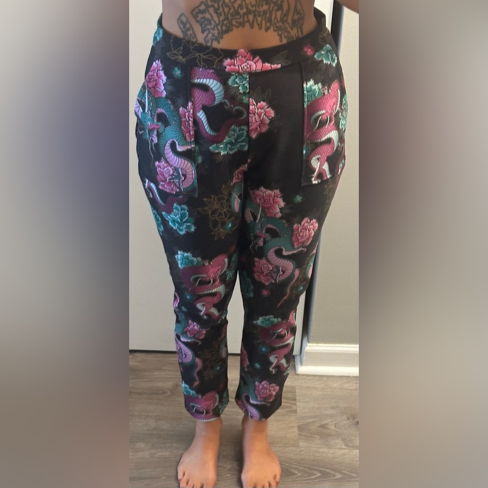 🐉 BlackMilk Slim Tapered Pants | Size M | Bold Snake + Floral Print